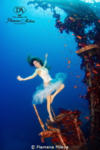 Underwater ballet by Plamena Mileva 